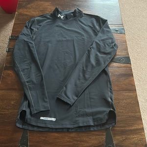 Under Armor Cold Gear Long Sleeve shirt